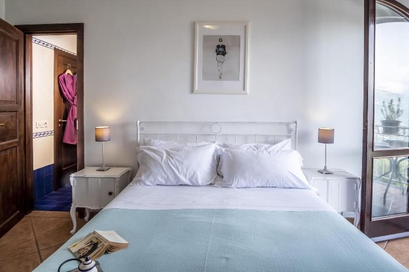 Villa Monica B&B ซอร์เรนโต ภายนอก รูปภาพ