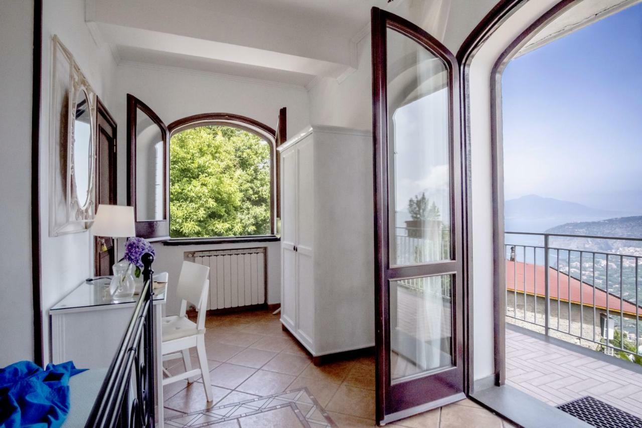 Villa Monica B&B ซอร์เรนโต ภายนอก รูปภาพ