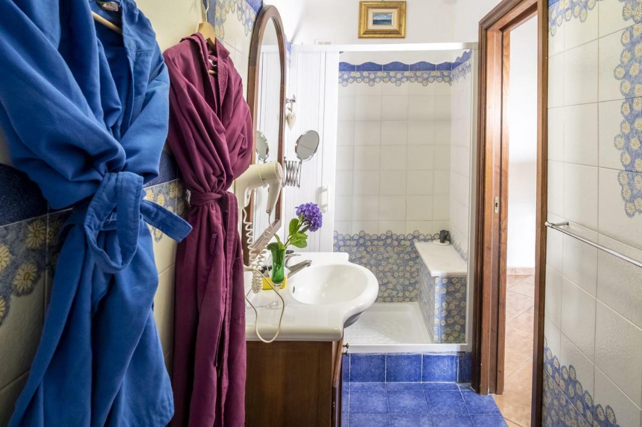 Villa Monica B&B ซอร์เรนโต ภายนอก รูปภาพ